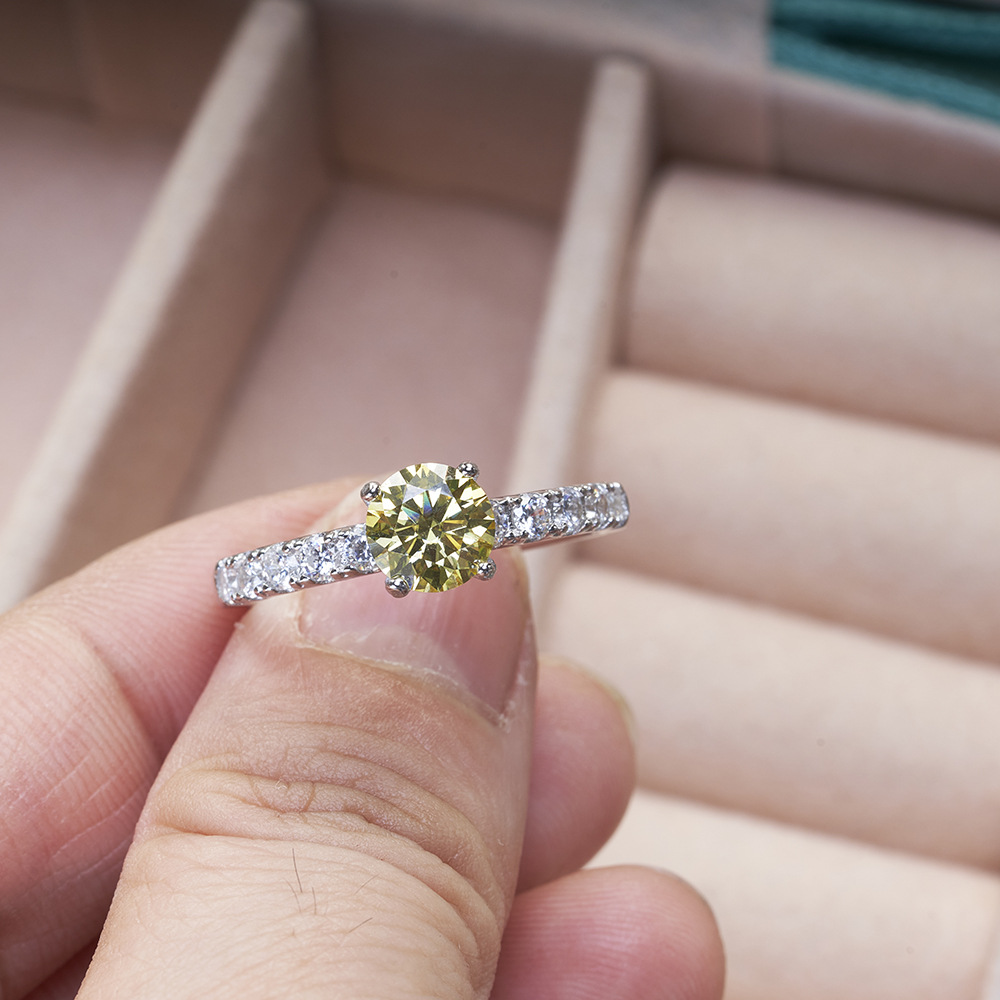 แหวนมอยส์ซาไนต์ 1 กะรัต D VVS1 - Moissanite Engagement Ring 1 Carat บทวิจารณ์และราคา